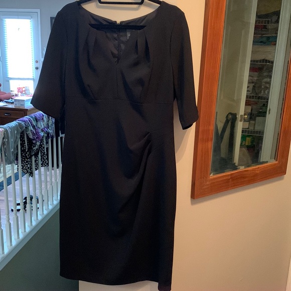 Adrianna Papell Dresses & Skirts - Adrianna Papell beautiful tailored look, perfect LBD for all occasions sz12